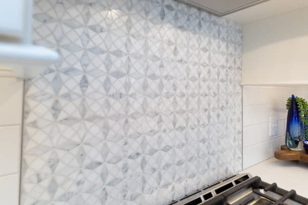 colonie guilderland kitchen remodeling marble mosaic backsplash 600x400